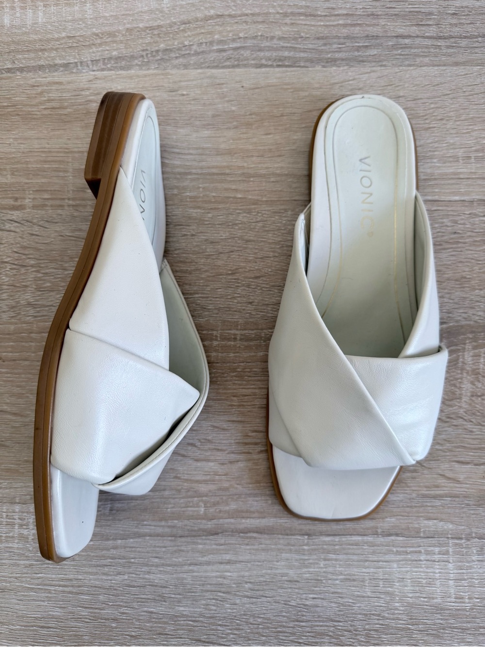 Vionic Cream Crisscross Slide Mules - Picture 5 of 8
